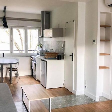 Studio Avec Jardin A Tours Apartment Bagian luar foto