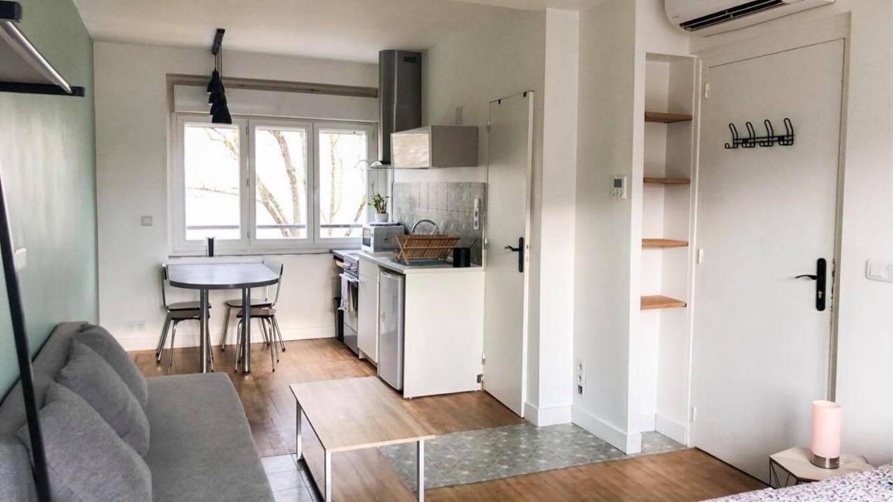 Studio Avec Jardin A Tours Apartment Bagian luar foto